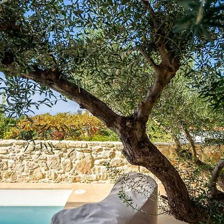 Mirka With Astonishing View Villa *
